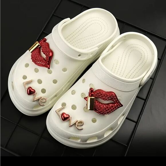 6pc. Glamour Croc Charms - Picture 6 of 6